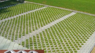 Ưu điểm của gạch bê tông trồng cỏ đối với các công trình